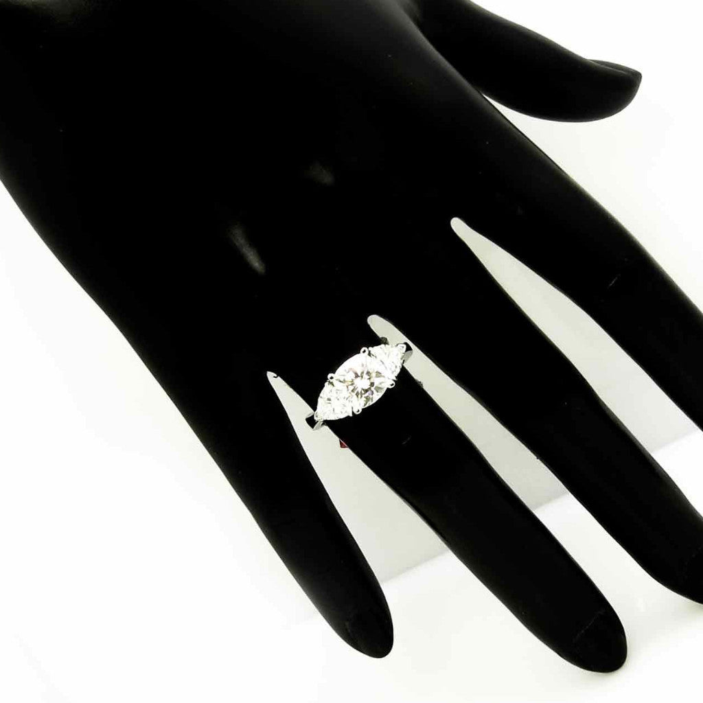 2 Carat Cushion Cut F1 Moissanite Engagement Ring With 2 Triangle Moissanites On The Sides - FO2UENR364